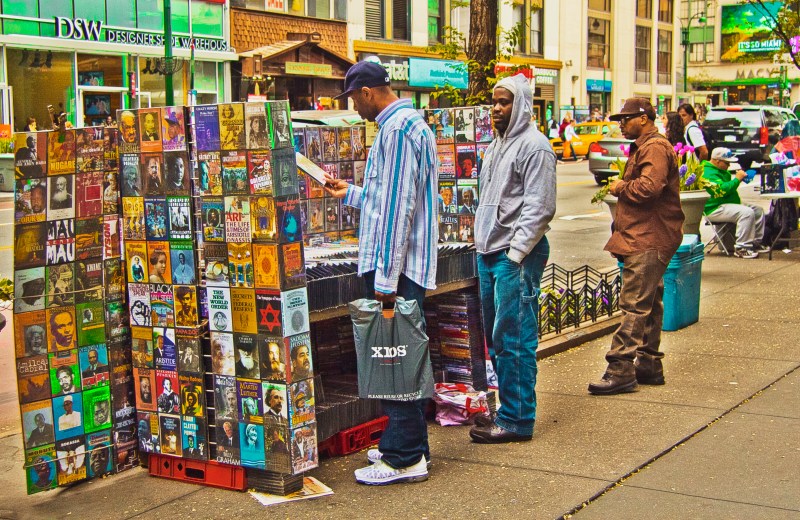 Street CD vendor